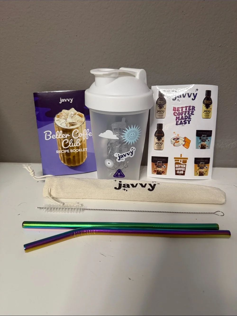 Javvy Summer Edition Shaker Cup with Rainbow Metallic Straws